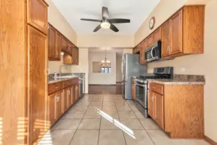 18610 Pine Lake Dr, Tinley Park, IL 60477 - Photo 10