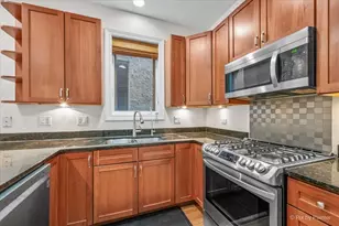 613 N Noble St, Chicago, IL 60642 - Photo 6