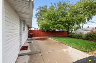 4332 W 87th Pl, Hometown, IL 60456 - Photo 16