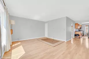 1450 Plymouth Pl, Glenview, IL 60025 - Photo 6