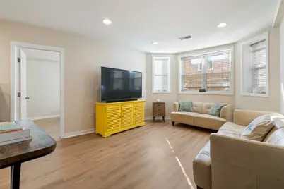 1655 N Fairfield Avenue #102, Chicago, IL 60647 - Photo 4