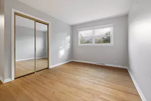 2206 W Lawrence Ln, Mount Prospect, IL 60056 - Photo 22