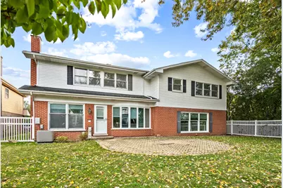 2206 W Lawrence Lane, Mount Prospect, IL 60056 - Photo 24