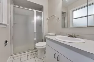 2206 W Lawrence Ln, Mount Prospect, IL 60056 - Photo 20