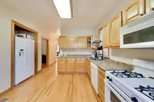 3441 N Ridgeway Ave, Chicago, IL 60618 - Photo 8