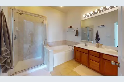 6052 Canterbury Lane, Hoffman Estates, IL 60192 - Photo 16