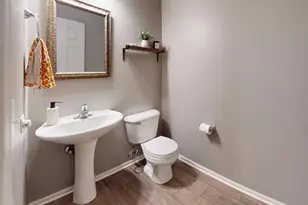 6052 Canterbury Ln, Hoffman Estates, IL 60192 - Photo 12
