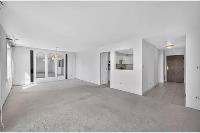 1727 W Crystal Lane #611, Mount Prospect, IL 60056 - Photo 10