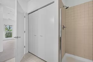 1572 Maple Ave, Evanston, IL 60201 - Photo 18