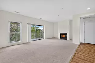 1572 Maple Ave, Evanston, IL 60201 - Photo 8