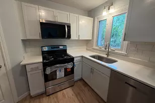 2154 E 97th Pl, Chicago, IL 60617 - Photo 8