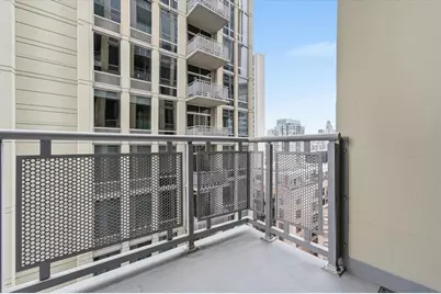 700 N Larrabee Street #1105, Chicago, IL 60610 - Photo 8