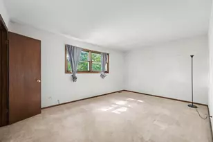 1043 185th Pl, Homewood, IL 60430 - Photo 12