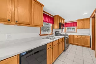 409 S 9th St, Oregon, IL 61061 - Photo 20
