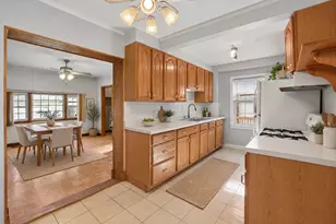 1783 Linden St, Des Plaines, IL 60018 - Photo 4