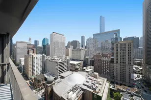 10 E Ontario St, Chicago, IL 60611 - Photo 4