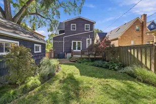 250 Iowa St, Oak Park, IL 60302 - Photo 40
