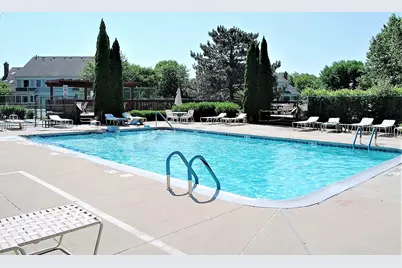 1951 N Charter Point Drive, Arlington Heights, IL 60004 - Photo 30