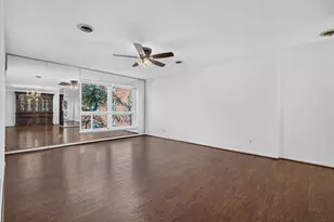 450 W Downer Pl, Aurora, IL 60506 - Photo 4