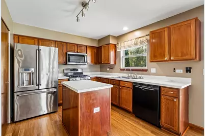 2369 Woodside Drive, Carpentersville, IL 60110 - Photo 8