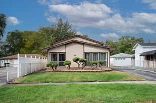16400 Paulina Ave, Markham, IL 60428 - Photo 2