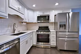 820 Graceland Ave, Des Plaines, IL 60016 - Photo 16