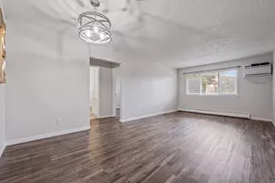 113 Boardwalk St, Elk Grove Village, IL 60007 - Photo 2