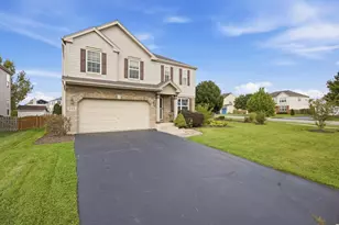 193 Bloomfield Dr, Woodstock, IL 60098 - Photo 2