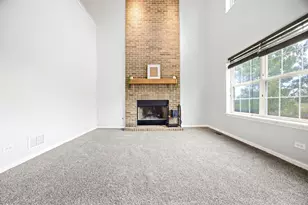 193 Bloomfield Dr, Woodstock, IL 60098 - Photo 14