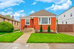 458 Rice Ave, Bellwood, IL 60104 - Photo 1