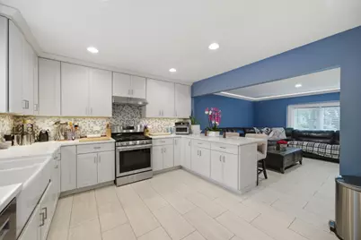 626 E Golf Road, Libertyville, IL 60048 - Photo 6