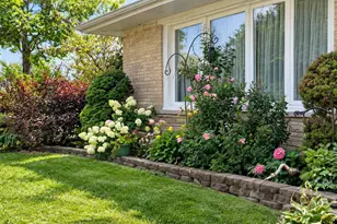 8440 Le Claire Ave, Skokie, IL 60077 - Photo 2