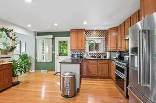 8440 Le Claire Ave, Skokie, IL 60077 - Photo 12