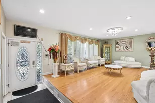 8440 Le Claire Ave, Skokie, IL 60077 - Photo 6