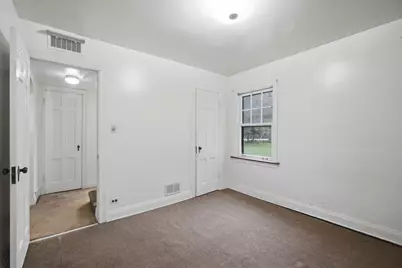 300 E Camp McDonald Road, Prospect Heights, IL 60070 - Photo 14