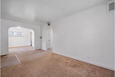 300 E Camp McDonald Road, Prospect Heights, IL 60070 - Photo 6
