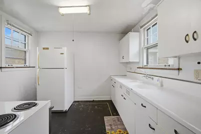 300 E Camp McDonald Road, Prospect Heights, IL 60070 - Photo 10