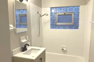 9736 S Emerald Ave, Chicago, IL 60628 - Photo 6
