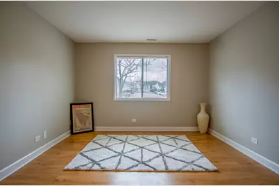 441 Esselen Court, Carol Stream, IL 60188 - Photo 4