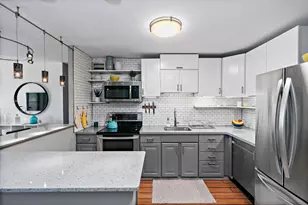 1660 N Lasalle Dr, Chicago, IL 60614 - Photo 14