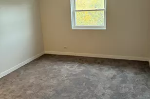 1501 Darien Lake Dr, Darien, IL 60561 - Photo 8