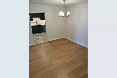 1501 Darien Lake Drive #307, Darien, IL 60561 - Photo 4