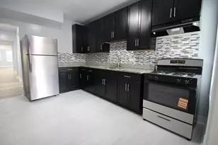 7542 S Colfax Ave, Chicago, IL 60649 - Photo 2