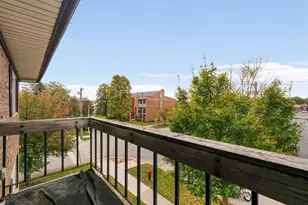 10851 S Keating Ave, Oak Lawn, IL 60453 - Photo 12