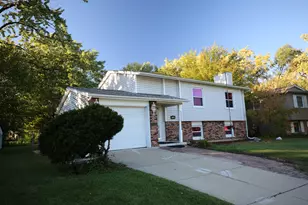 706 Golfview Terrace, Buffalo Grove, IL 60089 - Photo 2