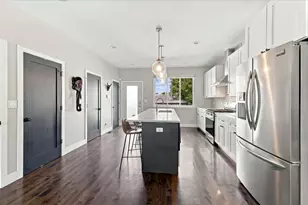 5200 W Eddy St, Chicago, IL 60641 - Photo 14