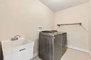 5200 W Eddy St, Chicago, IL 60641 - Photo 40