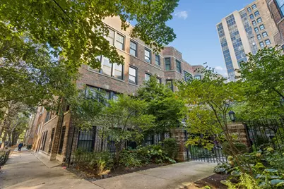 2319 N Commonwealth Avenue #2W, Chicago, IL 60614 - Photo 2