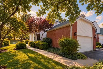 110 Pembroke Circle, Lake Bluff, IL 60044 - Photo 1