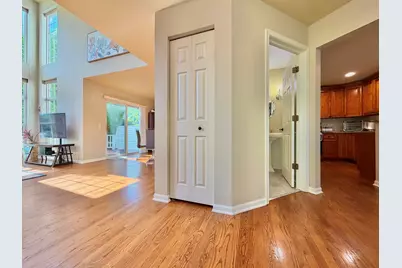 110 Pembroke Circle, Lake Bluff, IL 60044 - Photo 6